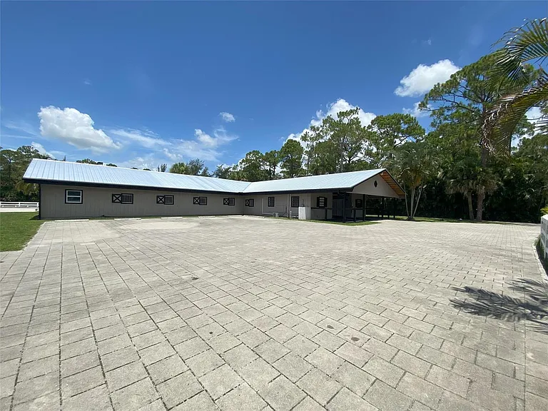 2315 Deer Run Blvd — Photo 4