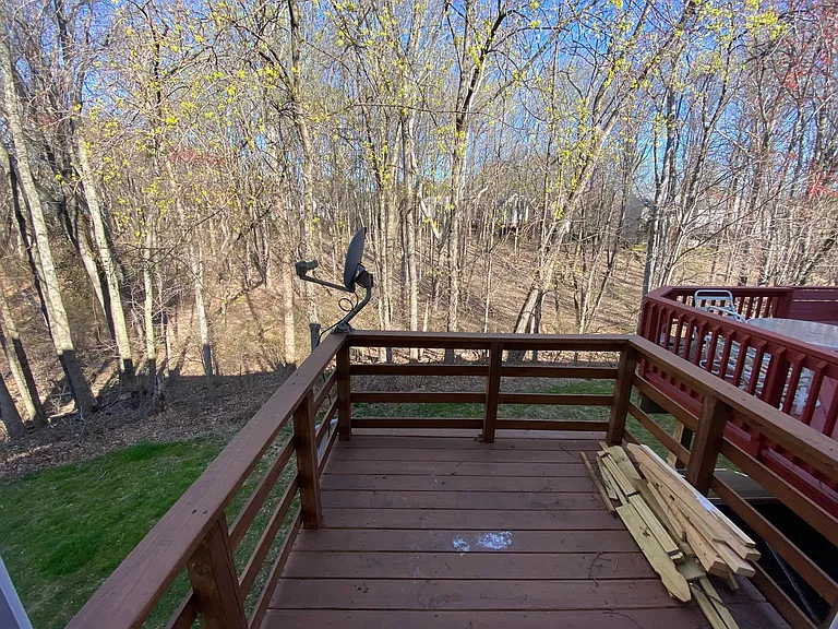 18222 Fox Chase Cir — Photo 9