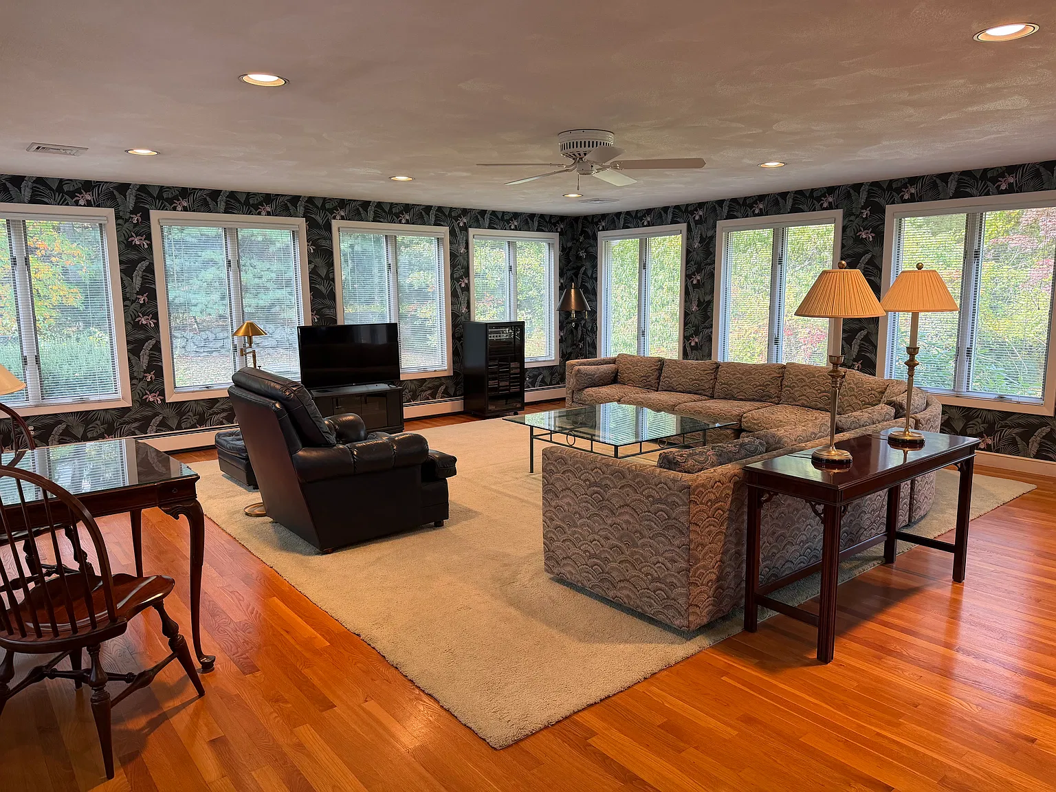 3 bed, 2855 sqft, $4,500 — Photo 2