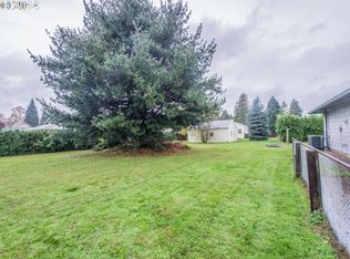 SE Market St, Portland, OR