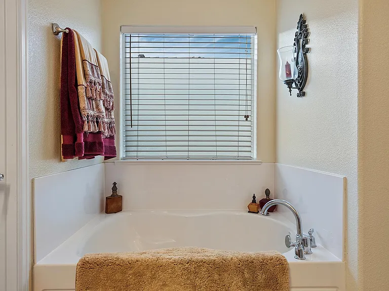 303 Tierra Rosa Pl NE — Photo 17