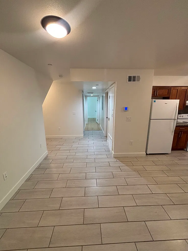 3 bed, 1238 sqft, $3,650 — Photo 2