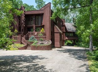 1329 Mattingly Rd, Hinckley, OH 44233