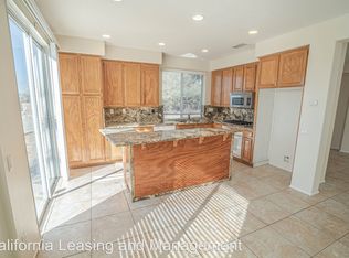 19974 Rhona Pl, Saugus, CA 91350