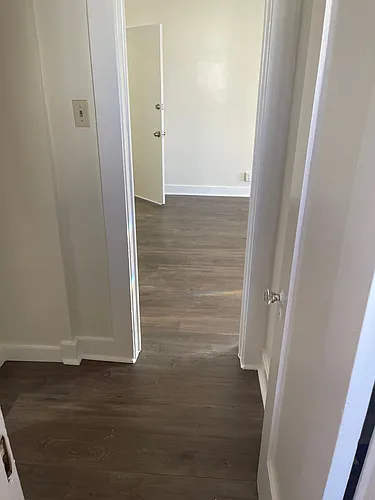131 S Manhattan Pl #4 Photo 1