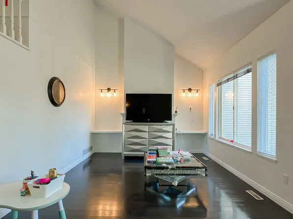 3880 Westminster Hwy #32, Richmond, BC V7C 5S1