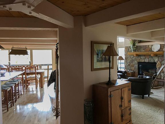 Entrance Lower Landing