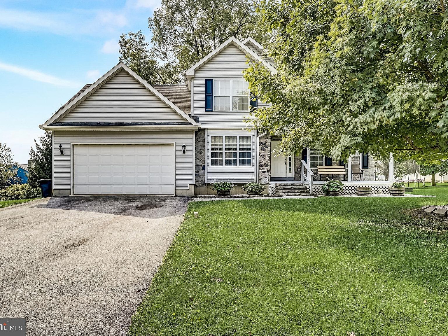 240 Washington Ave, Parkesburg, PA 19365 | Zillow