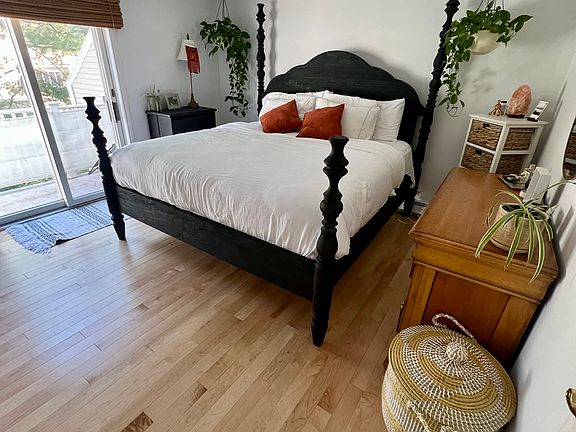 Brand new maples hardwood floors throughout entire second floor