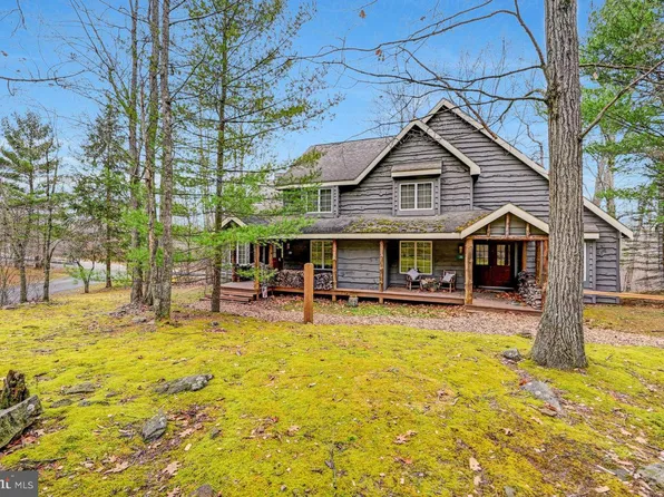 33 Short Hill Rd, Lake Harmony, PA 18624