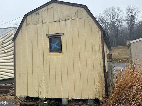 5th image of 2303 Chestnut Grove Rd