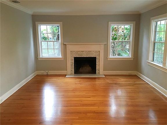 2nd image of 209 S Gunlock Ave