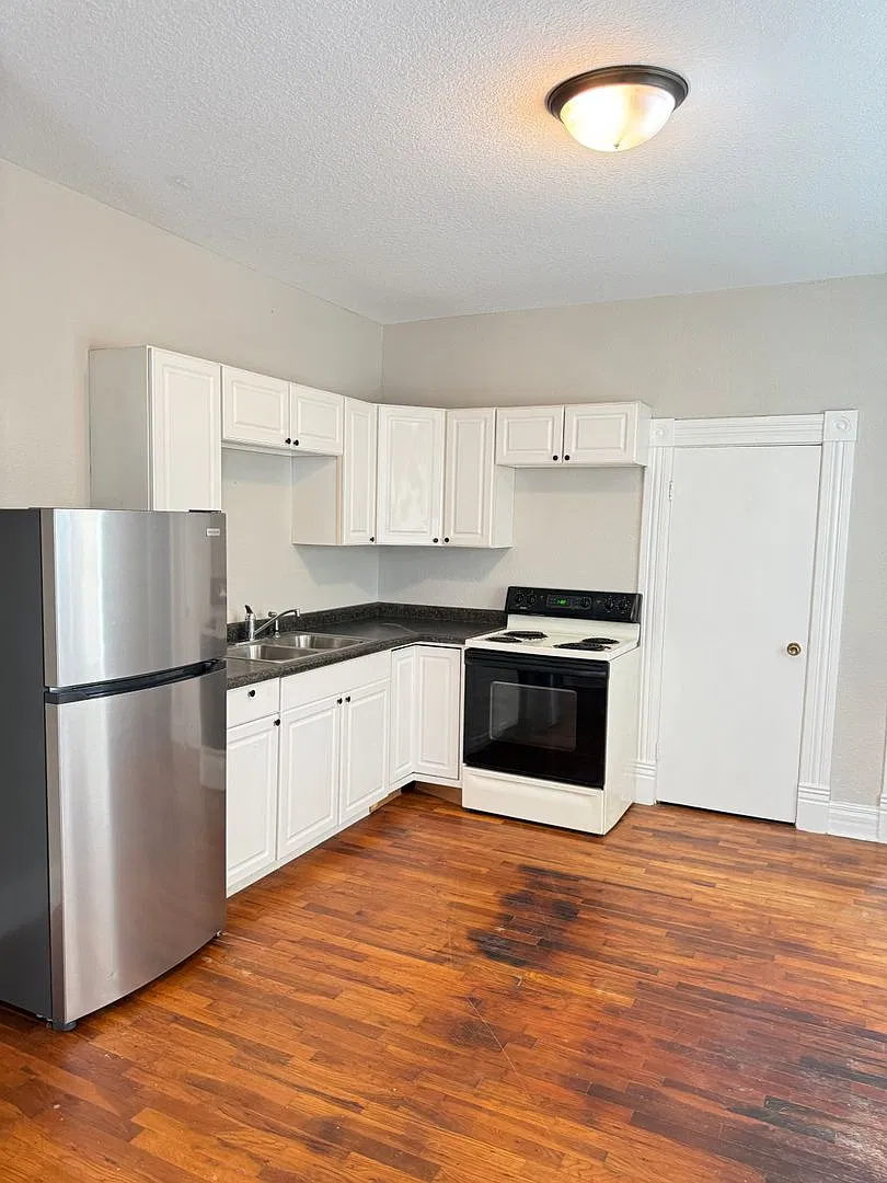 2917 Locust Street, Saint Joseph, MO — Photo 3