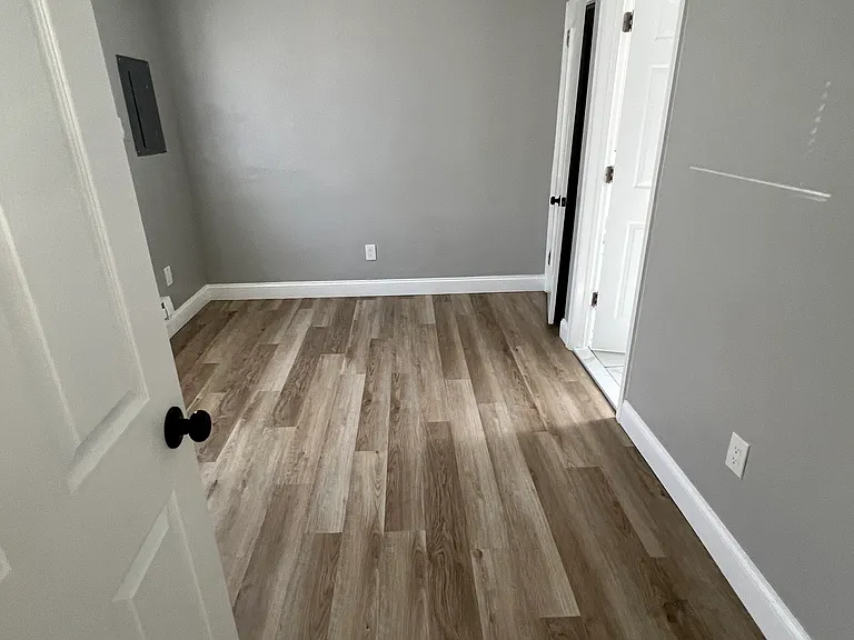 202-206 Berbro Ave #B — Photo 2