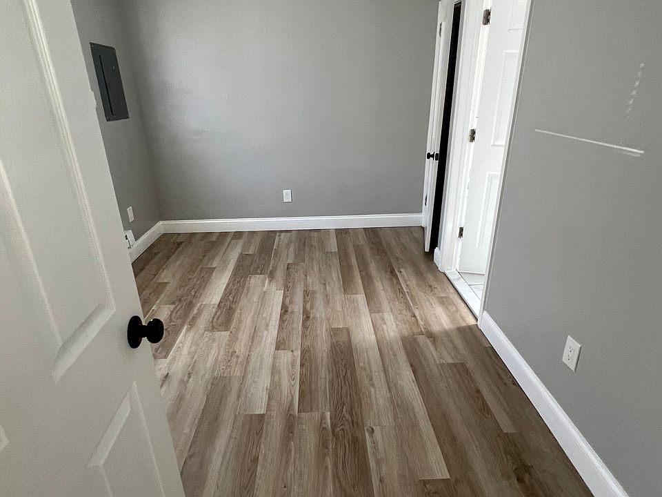 2nd image of 202-206 Berbro Ave #B