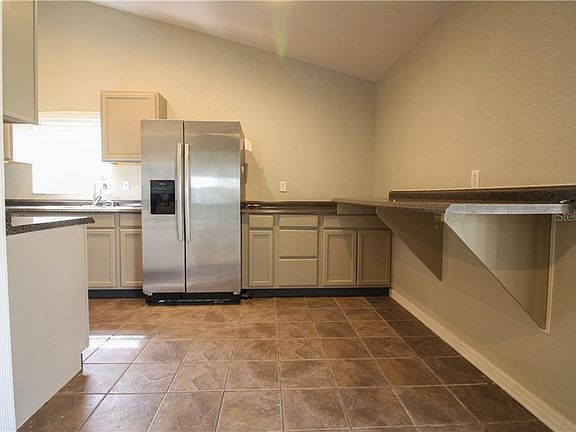 4th image of 1640 Sailpoint Dr