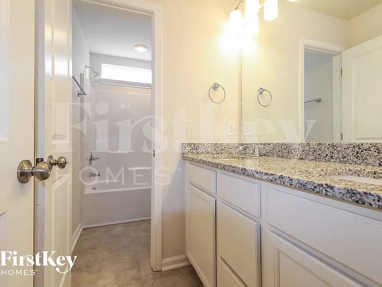 212 Ashborne Ln — Photo 13