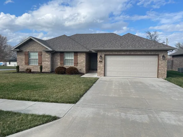 769 E Ozark Jubilee Dr, Nixa, MO 65714