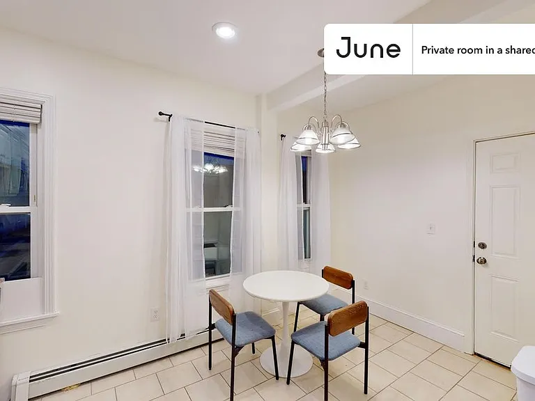 21 Rossmore St #B — Photo 12