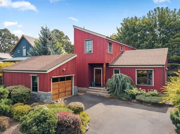 909 Nina Ln, Hood River, OR 97031