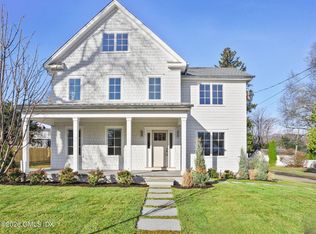 2 Potter Dr, Old Greenwich, CT 06870