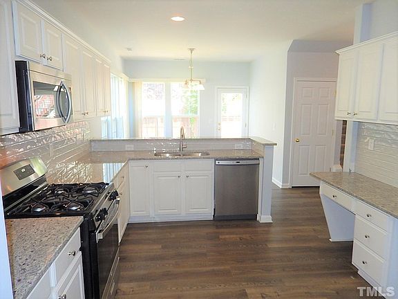 3rd image of 304 Millicent Way