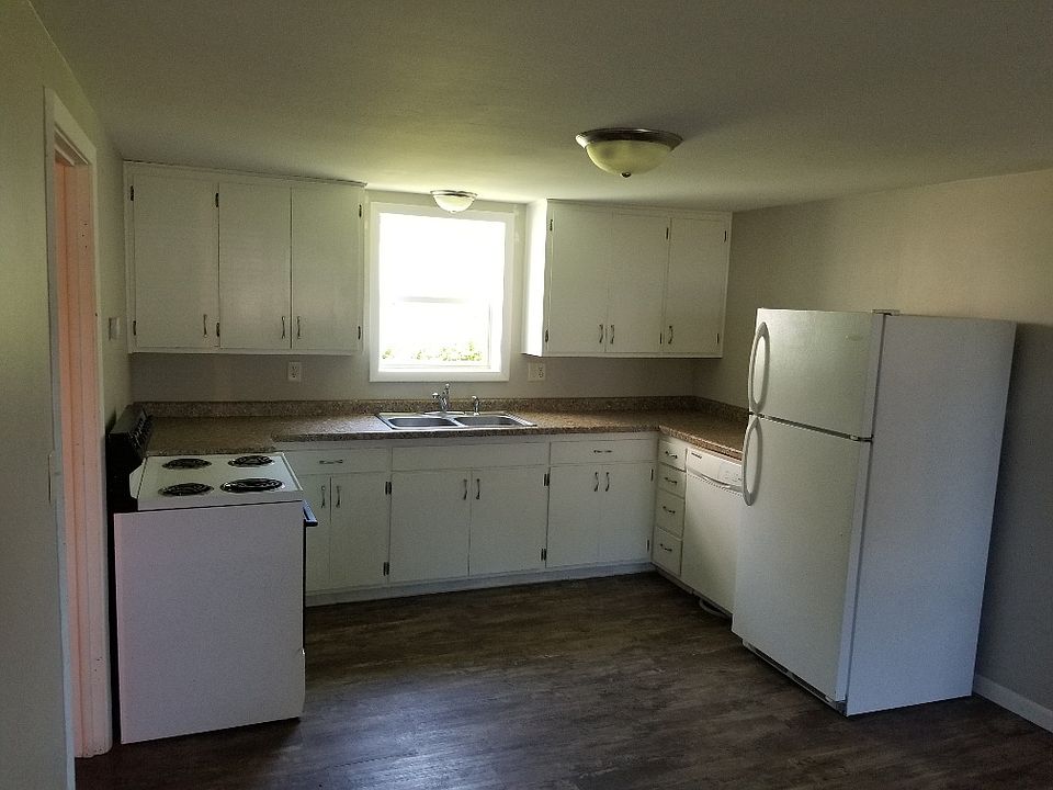 2nd image of 220 W 6th Ave APT 2
