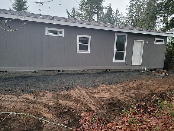 5th image of 51 E Sherwood Pl