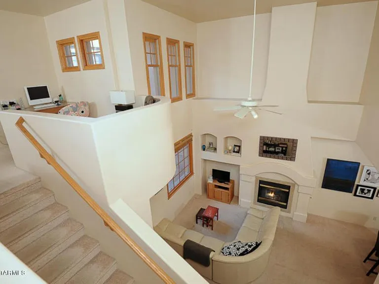 620 E Harvill Dr #103 — Photo 4