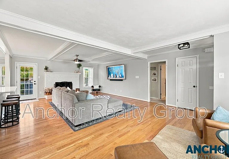 2505 Ravencroft Ct — Photo 5