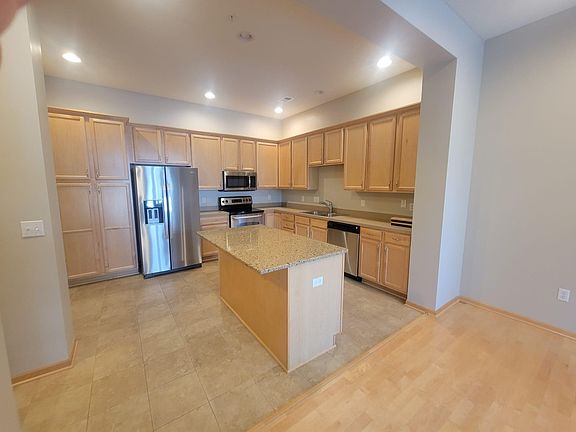 2nd image of 5920 Oxford St Unit 12