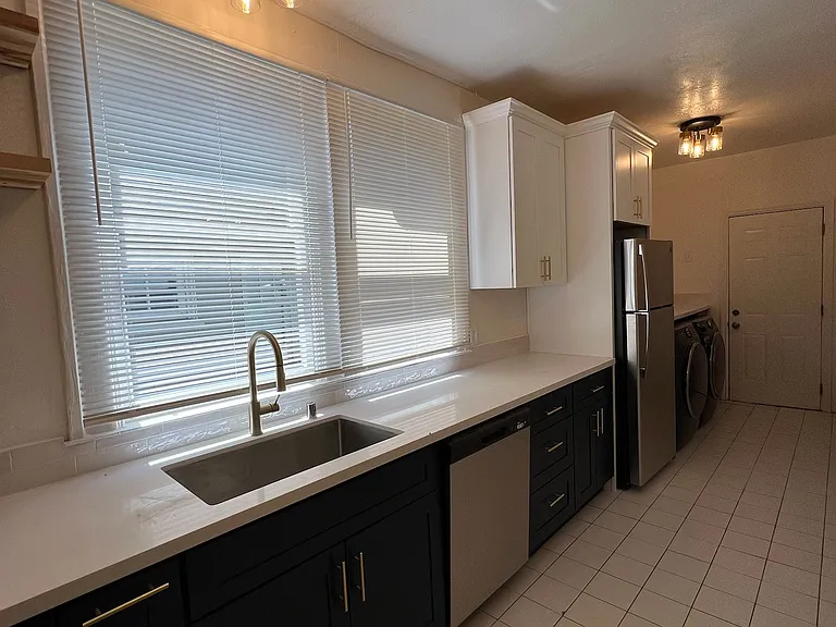 209 Sunnyside Ave — Photo 21