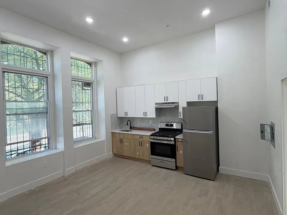 67 Lincoln Park #C