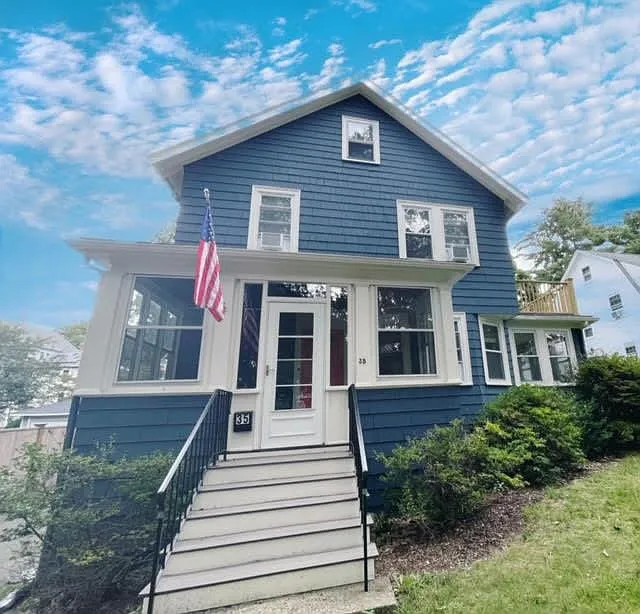 33 Eliot St