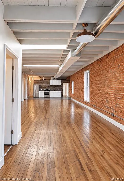 1 bed, 1.0 bath, 1500 sqft, $1,500 — Photo 4