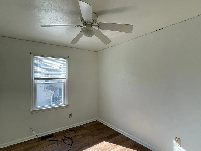 1521 Jameson Dr — Photo 8