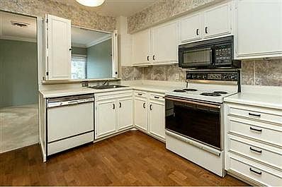 3rd image of 4004 Grand Ave APT 202