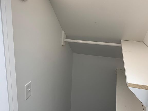 5th image of 616 Bloomfield Ave