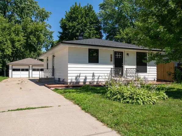 1634 Burdick St, Oshkosh, WI 54901