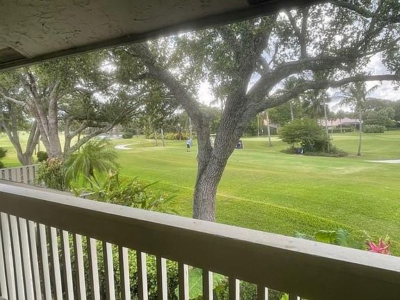 5th image of 527 Deer Creek Wildwood Lane