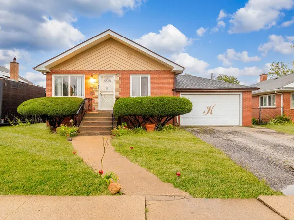 15225 5th Ave, Phoenix, IL 60426