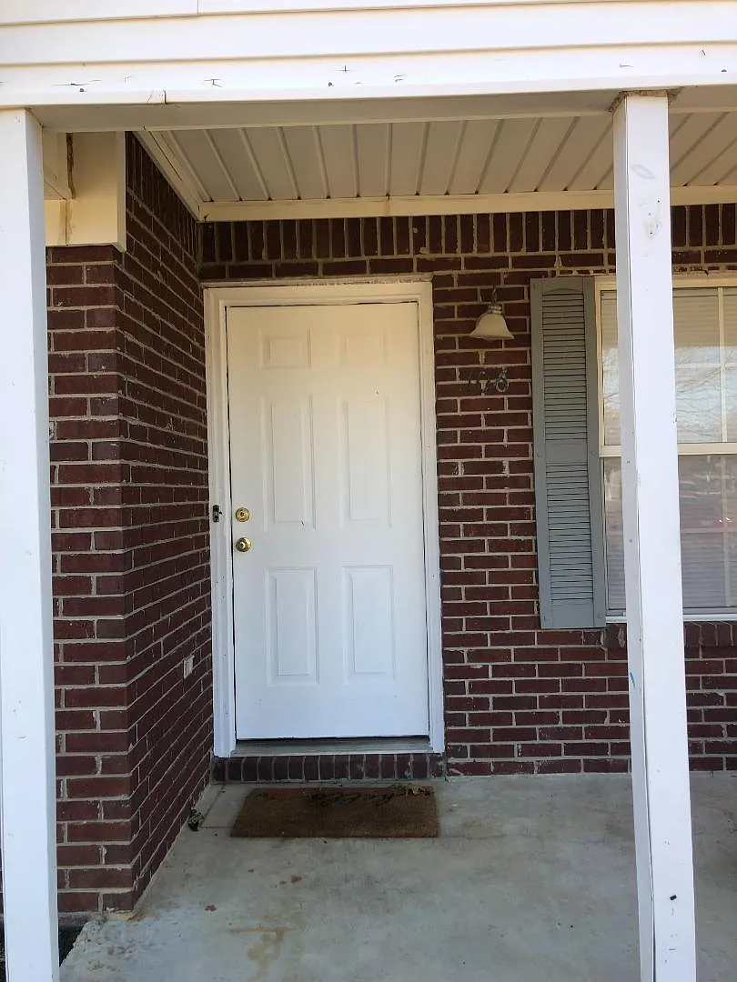 106 Elm Tree — Photo 1