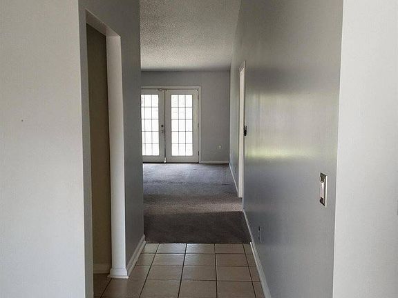 3rd image of 2249 Luana Dr E