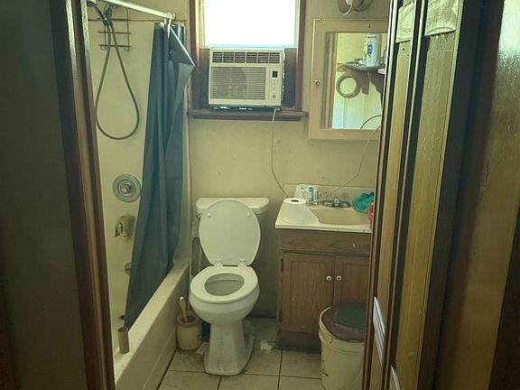 5th image of 739 Drake Acres Rd #5