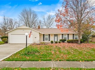 32945 Meadow Creek Oval, North Ridgeville, OH 44039