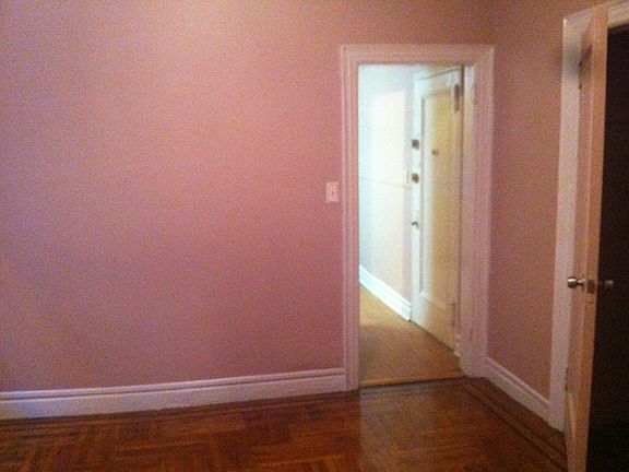 4th image of 1059 E 217th St