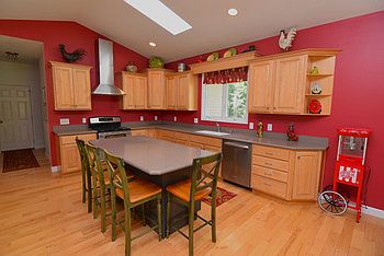 2nd image of 965 Rosewood Blvd