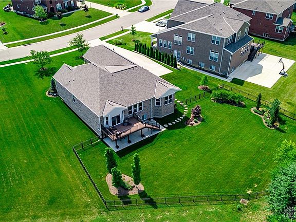 3rd image of 9505 Whiterock Ct