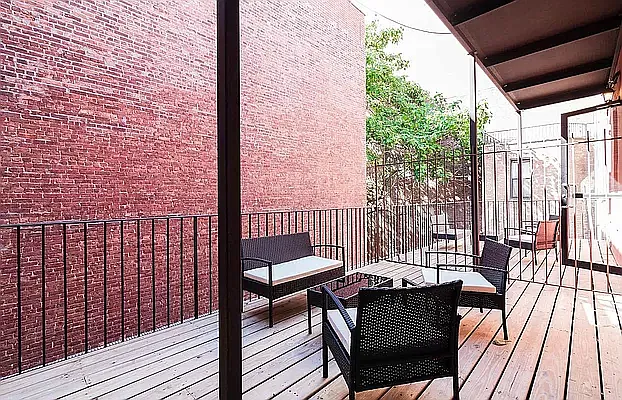 Rented by Compass | media 7