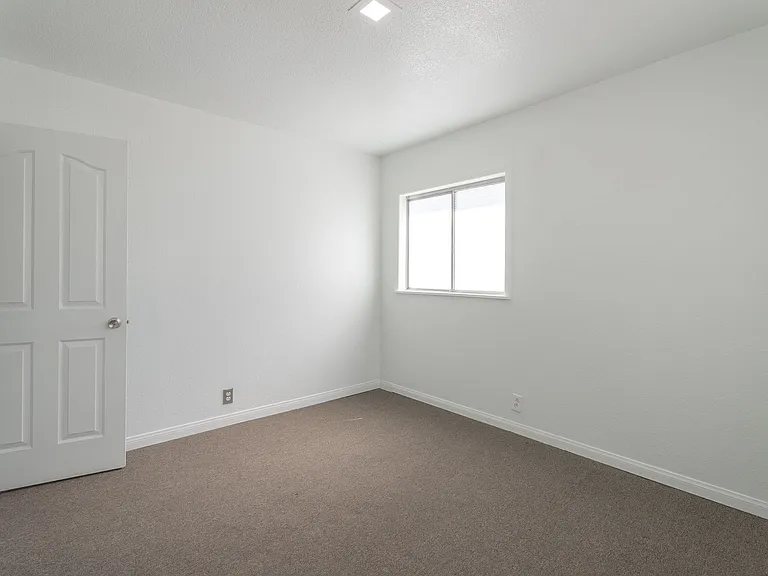 2298 Golden Arrow Dr — Photo 31